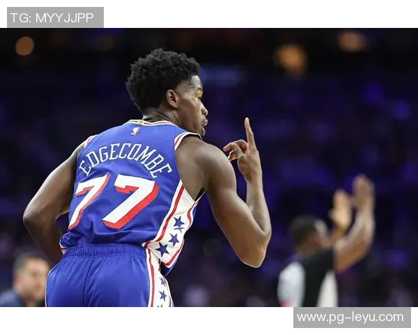 飞天遁地的探花埃奇库姆闪耀全场18投10中斩获26分并贡献5次抢断